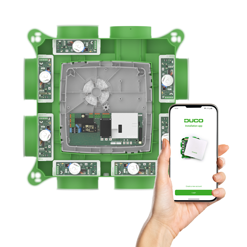 Geopende DucoBox Focus met de installatiewizard van de Duco Installation App